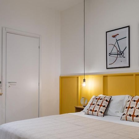 Tiny Cozy Studio In The City Center Триест Екстериор снимка
